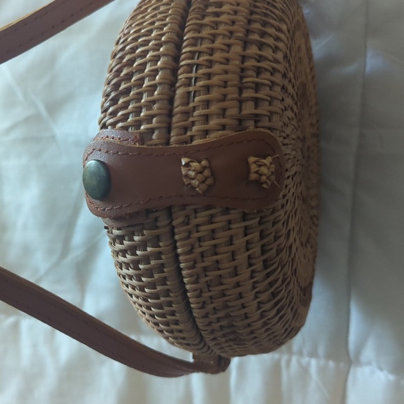 Rattan purse - Picture 2 of 3